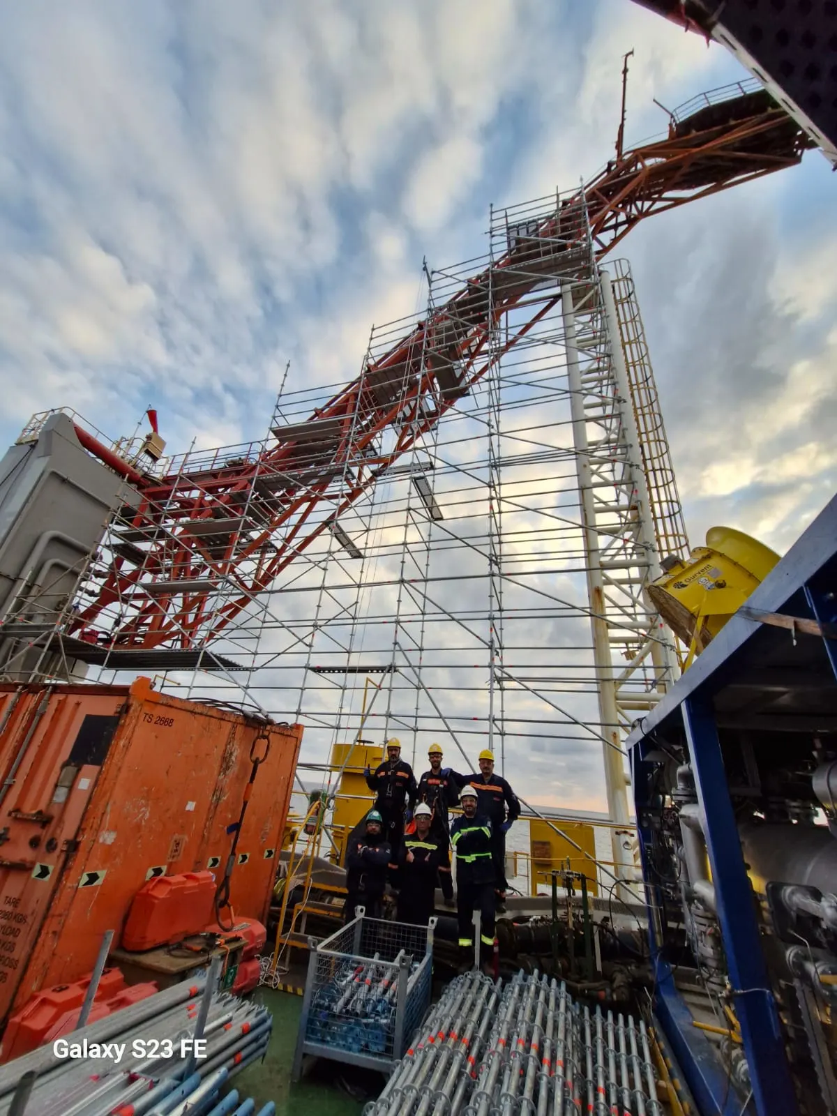 OFFSHORE.GALLERY.ALT