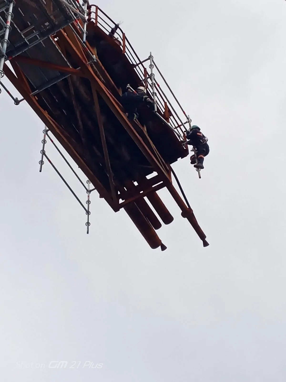 OFFSHORE.GALLERY.ALT